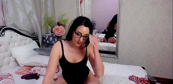 Hot Women Playing With Dildo Strenuously On Webcam - Live Action From Afghanistan